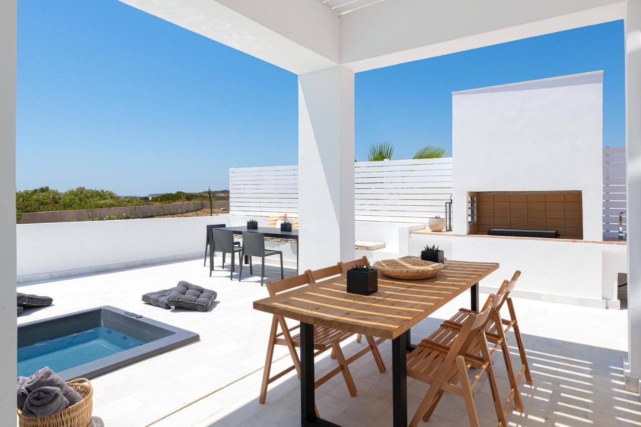 Seasand Villa Lakhania Exterior foto